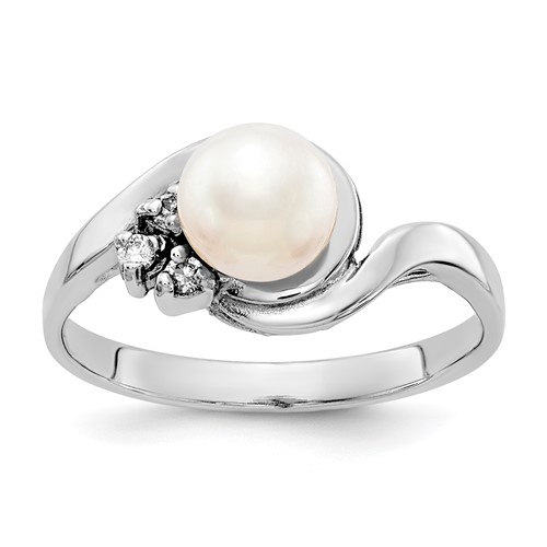 14K White Gold 6mm White Freshwater Cultured Pearl and 0.05 Carat VS Diamond Ring