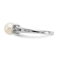 14K White Gold 6mm White Freshwater Cultured Pearl and 0.07 Carat VS Diamond Ring view 3